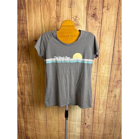 The North Face Never Stop Exploring Slim Fit T-shirt Women's Size M - Picture 1 of 5